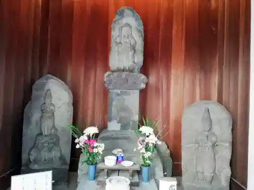 宮益御嶽神社の仏像