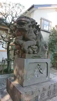 穏田神社の狛犬