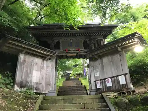 円蔵寺の山門・神門