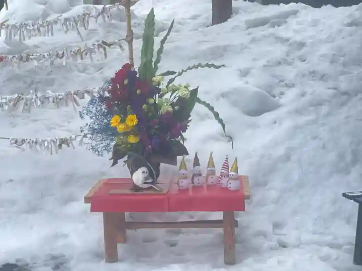 札幌護國神社の{uncategorized: "未分類", other: "その他", undefined: "問題あり", building: "その他建物", grave: "お墓", sacred_gate: "鳥居", guardian: "狛犬", statue: "像", buddha: "仏像", history: "歴史", nature: "自然", garden: "庭園", animal: "動物", pagoda: "塔", temizu: "手水舎", mountain_gate: "山門・神門", sanctuary: "本殿・本堂", subordinate: "末社・摂社", art: "芸術", scenery: "景色", jizo: "地蔵", ema: "絵馬", goshuin: "御朱印", omikuji: "おみくじ", items: "授与品その他", amulet: "お守り", goshuincho: "御朱印帳", eats: "食事", festival: "お祭り", votive_dance: "神楽", shichigosan: "七五三参", wedding: "結婚式", experience: "体験その他", initially: "初詣", around: "周辺", anti_infection: "感染症対策"}