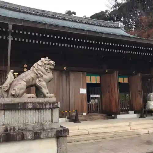 京都霊山護國神社の狛犬