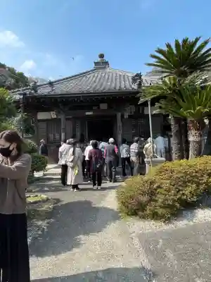 遍照寺の本殿・本堂