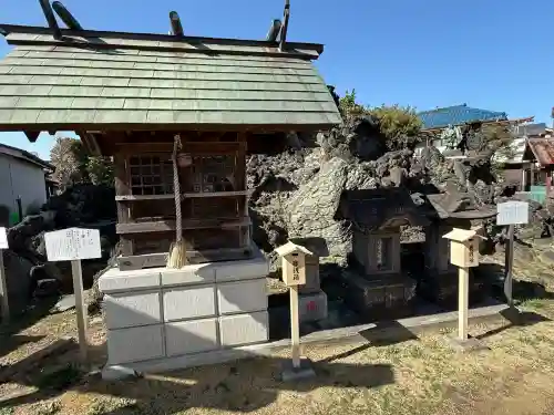 豊受神社の{uncategorized: "未分類", other: "その他", undefined: "問題あり", building: "その他建物", grave: "お墓", sacred_gate: "鳥居", guardian: "狛犬", statue: "像", buddha: "仏像", history: "歴史", nature: "自然", garden: "庭園", animal: "動物", pagoda: "塔", temizu: "手水舎", mountain_gate: "山門・神門", sanctuary: "本殿・本堂", subordinate: "末社・摂社", art: "芸術", scenery: "景色", jizo: "地蔵", ema: "絵馬", goshuin: "御朱印", omikuji: "おみくじ", items: "授与品その他", amulet: "お守り", goshuincho: "御朱印帳", eats: "食事", festival: "お祭り", votive_dance: "神楽", shichigosan: "七五三参", wedding: "結婚式", experience: "体験その他", initially: "初詣", around: "周辺", anti_infection: "感染症対策"}