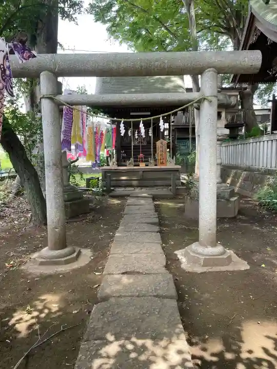 (下館)羽黒神社の{uncategorized: "未分類", other: "その他", undefined: "問題あり", building: "その他建物", grave: "お墓", sacred_gate: "鳥居", guardian: "狛犬", statue: "像", buddha: "仏像", history: "歴史", nature: "自然", garden: "庭園", animal: "動物", pagoda: "塔", temizu: "手水舎", mountain_gate: "山門・神門", sanctuary: "本殿・本堂", subordinate: "末社・摂社", art: "芸術", scenery: "景色", jizo: "地蔵", ema: "絵馬", goshuin: "御朱印", omikuji: "おみくじ", items: "授与品その他", amulet: "お守り", goshuincho: "御朱印帳", eats: "食事", festival: "お祭り", votive_dance: "神楽", shichigosan: "七五三参", wedding: "結婚式", experience: "体験その他", initially: "初詣", around: "周辺", anti_infection: "感染症対策"}