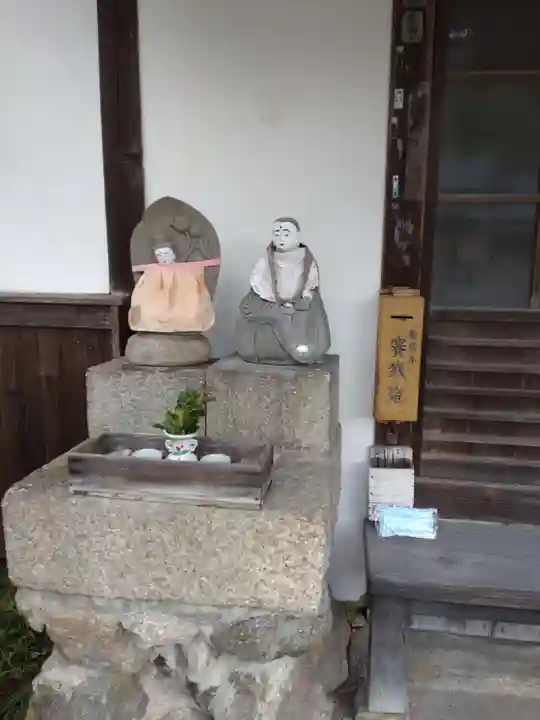穀屋尼寺(滋賀県)