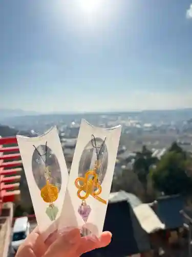 阿賀神社の{uncategorized: "未分類", other: "その他", undefined: "問題あり", building: "その他建物", grave: "お墓", sacred_gate: "鳥居", guardian: "狛犬", statue: "像", buddha: "仏像", history: "歴史", nature: "自然", garden: "庭園", animal: "動物", pagoda: "塔", temizu: "手水舎", mountain_gate: "山門・神門", sanctuary: "本殿・本堂", subordinate: "末社・摂社", art: "芸術", scenery: "景色", jizo: "地蔵", ema: "絵馬", goshuin: "御朱印", omikuji: "おみくじ", items: "授与品その他", amulet: "お守り", goshuincho: "御朱印帳", eats: "食事", festival: "お祭り", votive_dance: "神楽", shichigosan: "七五三参", wedding: "結婚式", experience: "体験その他", initially: "初詣", around: "周辺", anti_infection: "感染症対策"}