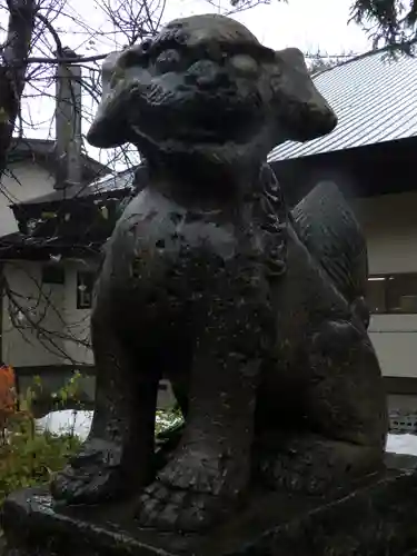 鷹栖神社の狛犬