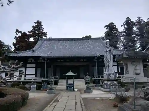 長竜寺の{uncategorized: "未分類", other: "その他", undefined: "問題あり", building: "その他建物", grave: "お墓", sacred_gate: "鳥居", guardian: "狛犬", statue: "像", buddha: "仏像", history: "歴史", nature: "自然", garden: "庭園", animal: "動物", pagoda: "塔", temizu: "手水舎", mountain_gate: "山門・神門", sanctuary: "本殿・本堂", subordinate: "末社・摂社", art: "芸術", scenery: "景色", jizo: "地蔵", ema: "絵馬", goshuin: "御朱印", omikuji: "おみくじ", items: "授与品その他", amulet: "お守り", goshuincho: "御朱印帳", eats: "食事", festival: "お祭り", votive_dance: "神楽", shichigosan: "七五三参", wedding: "結婚式", experience: "体験その他", initially: "初詣", around: "周辺", anti_infection: "感染症対策"}