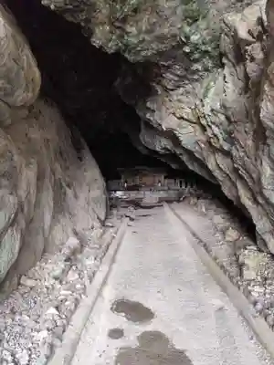 御厨人窟・神明窟(高知県)