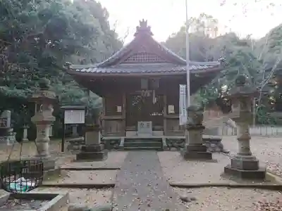 七社神社（半月七社神社）の本殿・本堂