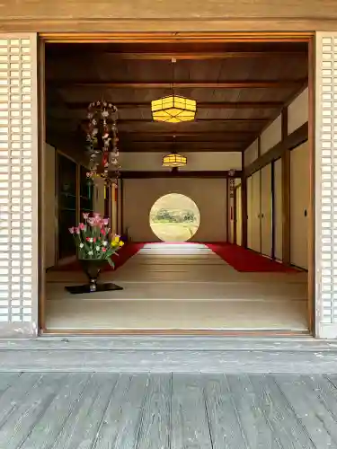 明月院の{uncategorized: "未分類", other: "その他", undefined: "問題あり", building: "その他建物", grave: "お墓", sacred_gate: "鳥居", guardian: "狛犬", statue: "像", buddha: "仏像", history: "歴史", nature: "自然", garden: "庭園", animal: "動物", pagoda: "塔", temizu: "手水舎", mountain_gate: "山門・神門", sanctuary: "本殿・本堂", subordinate: "末社・摂社", art: "芸術", scenery: "景色", jizo: "地蔵", ema: "絵馬", goshuin: "御朱印", omikuji: "おみくじ", items: "授与品その他", amulet: "お守り", goshuincho: "御朱印帳", eats: "食事", festival: "お祭り", votive_dance: "神楽", shichigosan: "七五三参", wedding: "結婚式", experience: "体験その他", initially: "初詣", around: "周辺", anti_infection: "感染症対策"}