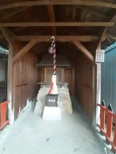 津堂八幡神社の{uncategorized: "未分類", other: "その他", undefined: "問題あり", building: "その他建物", grave: "お墓", sacred_gate: "鳥居", guardian: "狛犬", statue: "像", buddha: "仏像", history: "歴史", nature: "自然", garden: "庭園", animal: "動物", pagoda: "塔", temizu: "手水舎", mountain_gate: "山門・神門", sanctuary: "本殿・本堂", subordinate: "末社・摂社", art: "芸術", scenery: "景色", jizo: "地蔵", ema: "絵馬", goshuin: "御朱印", omikuji: "おみくじ", items: "授与品その他", amulet: "お守り", goshuincho: "御朱印帳", eats: "食事", festival: "お祭り", votive_dance: "神楽", shichigosan: "七五三参", wedding: "結婚式", experience: "体験その他", initially: "初詣", around: "周辺", anti_infection: "感染症対策"}