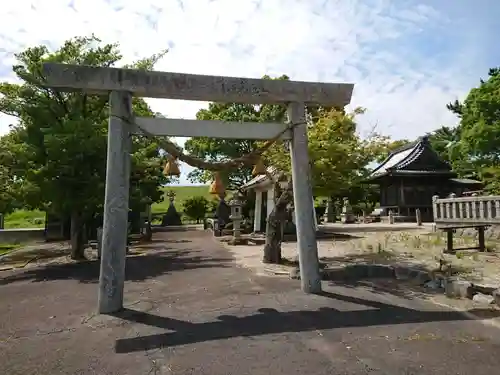 神明社の鳥居