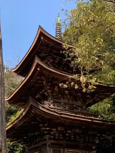 六條八幡宮の塔