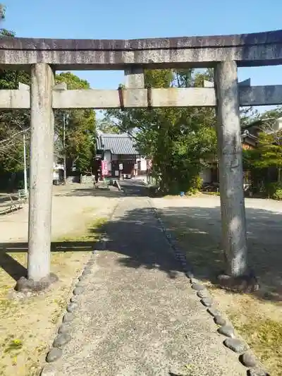五百住神社(八坂神社、春日神社)の鳥居