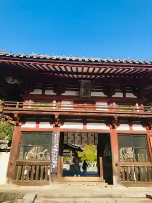 岡寺（龍蓋寺）の山門・神門