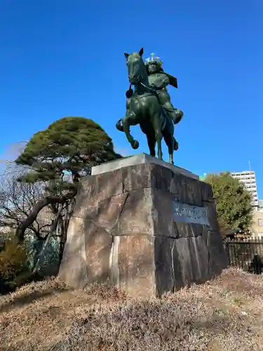 芳林寺の像