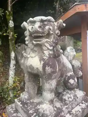 柏原神社の{uncategorized: "未分類", other: "その他", undefined: "問題あり", building: "その他建物", grave: "お墓", sacred_gate: "鳥居", guardian: "狛犬", statue: "像", buddha: "仏像", history: "歴史", nature: "自然", garden: "庭園", animal: "動物", pagoda: "塔", temizu: "手水舎", mountain_gate: "山門・神門", sanctuary: "本殿・本堂", subordinate: "末社・摂社", art: "芸術", scenery: "景色", jizo: "地蔵", ema: "絵馬", goshuin: "御朱印", omikuji: "おみくじ", items: "授与品その他", amulet: "お守り", goshuincho: "御朱印帳", eats: "食事", festival: "お祭り", votive_dance: "神楽", shichigosan: "七五三参", wedding: "結婚式", experience: "体験その他", initially: "初詣", around: "周辺", anti_infection: "感染症対策"}