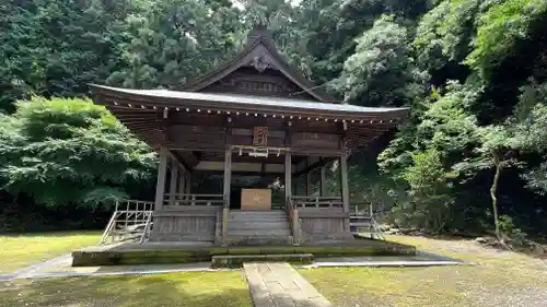 守山八幡宮の本殿