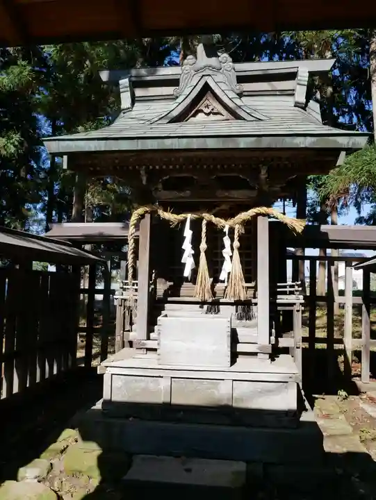 北熊井諏訪社の末社・摂社