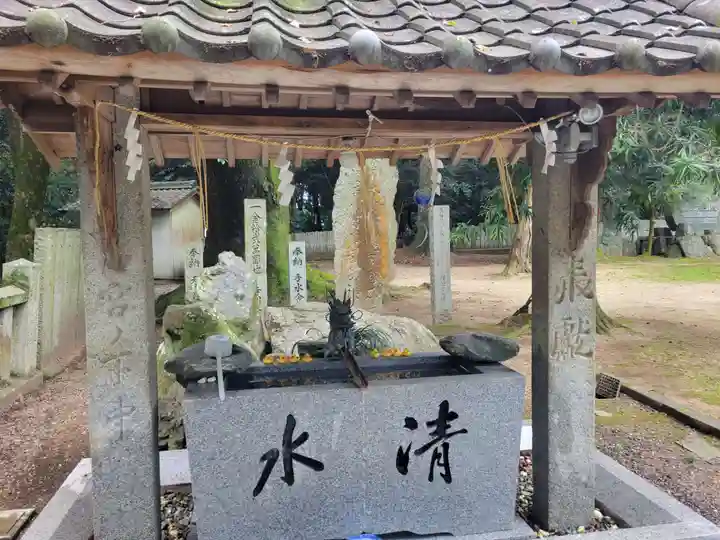 石岡神社の手水舎