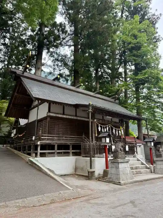 奥氷川神社の{uncategorized: "未分類", other: "その他", undefined: "問題あり", building: "その他建物", grave: "お墓", sacred_gate: "鳥居", guardian: "狛犬", statue: "像", buddha: "仏像", history: "歴史", nature: "自然", garden: "庭園", animal: "動物", pagoda: "塔", temizu: "手水舎", mountain_gate: "山門・神門", sanctuary: "本殿・本堂", subordinate: "末社・摂社", art: "芸術", scenery: "景色", jizo: "地蔵", ema: "絵馬", goshuin: "御朱印", omikuji: "おみくじ", items: "授与品その他", amulet: "お守り", goshuincho: "御朱印帳", eats: "食事", festival: "お祭り", votive_dance: "神楽", shichigosan: "七五三参", wedding: "結婚式", experience: "体験その他", initially: "初詣", around: "周辺", anti_infection: "感染症対策"}