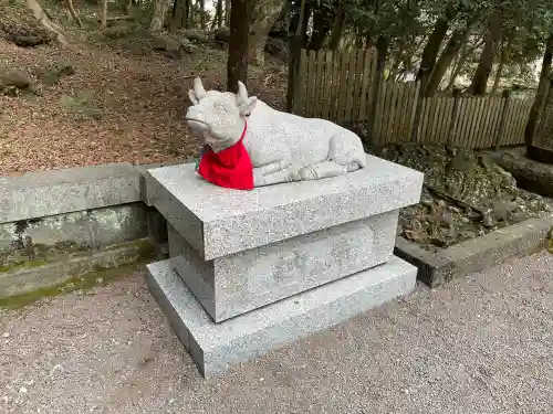 富士山本宮浅間大社の{uncategorized: "未分類", other: "その他", undefined: "問題あり", building: "その他建物", grave: "お墓", sacred_gate: "鳥居", guardian: "狛犬", statue: "像", buddha: "仏像", history: "歴史", nature: "自然", garden: "庭園", animal: "動物", pagoda: "塔", temizu: "手水舎", mountain_gate: "山門・神門", sanctuary: "本殿・本堂", subordinate: "末社・摂社", art: "芸術", scenery: "景色", jizo: "地蔵", ema: "絵馬", goshuin: "御朱印", omikuji: "おみくじ", items: "授与品その他", amulet: "お守り", goshuincho: "御朱印帳", eats: "食事", festival: "お祭り", votive_dance: "神楽", shichigosan: "七五三参", wedding: "結婚式", experience: "体験その他", initially: "初詣", around: "周辺", anti_infection: "感染症対策"}