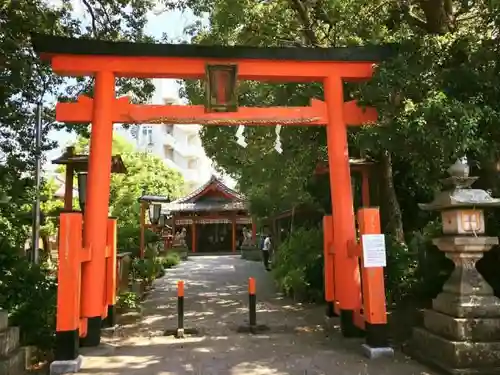 源九郎稲荷神社の鳥居