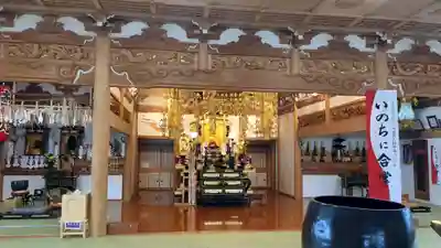 実勝寺の本殿・本堂