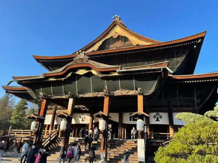 善光寺の本殿・本堂