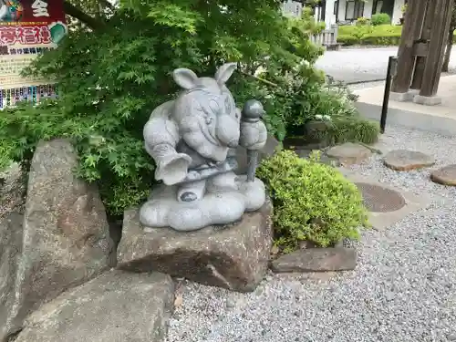 白鷺神社の像