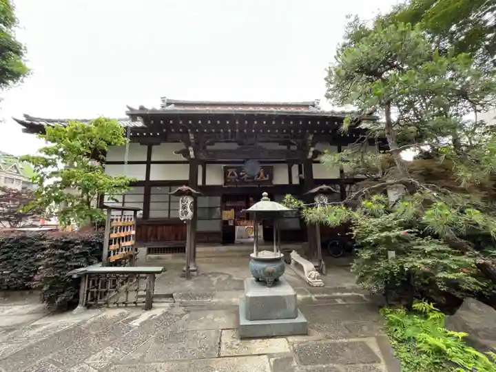 成就院の本殿・本堂