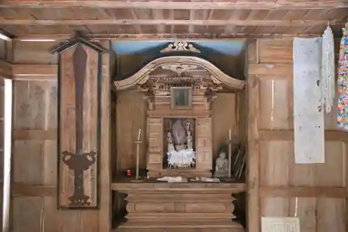 大滝不動尊の本殿・本堂