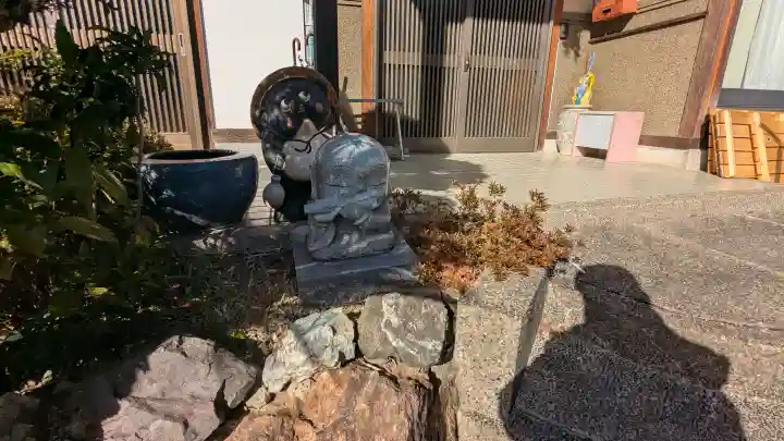 瑞巌寺の{uncategorized: "未分類", other: "その他", undefined: "問題あり", building: "その他建物", grave: "お墓", sacred_gate: "鳥居", guardian: "狛犬", statue: "像", buddha: "仏像", history: "歴史", nature: "自然", garden: "庭園", animal: "動物", pagoda: "塔", temizu: "手水舎", mountain_gate: "山門・神門", sanctuary: "本殿・本堂", subordinate: "末社・摂社", art: "芸術", scenery: "景色", jizo: "地蔵", ema: "絵馬", goshuin: "御朱印", omikuji: "おみくじ", items: "授与品その他", amulet: "お守り", goshuincho: "御朱印帳", eats: "食事", festival: "お祭り", votive_dance: "神楽", shichigosan: "七五三参", wedding: "結婚式", experience: "体験その他", initially: "初詣", around: "周辺", anti_infection: "感染症対策"}