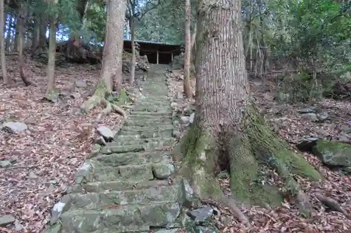 河内神社の建物その他