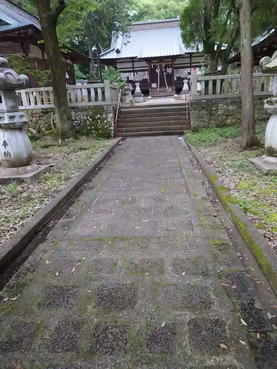 弓削神社の本殿・本堂