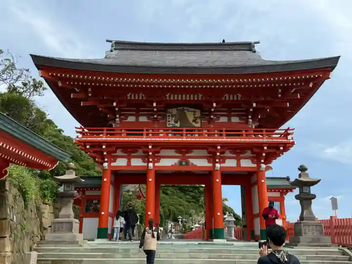 鵜戸神宮の{uncategorized: "未分類", other: "その他", undefined: "問題あり", building: "その他建物", grave: "お墓", sacred_gate: "鳥居", guardian: "狛犬", statue: "像", buddha: "仏像", history: "歴史", nature: "自然", garden: "庭園", animal: "動物", pagoda: "塔", temizu: "手水舎", mountain_gate: "山門・神門", sanctuary: "本殿・本堂", subordinate: "末社・摂社", art: "芸術", scenery: "景色", jizo: "地蔵", ema: "絵馬", goshuin: "御朱印", omikuji: "おみくじ", items: "授与品その他", amulet: "お守り", goshuincho: "御朱印帳", eats: "食事", festival: "お祭り", votive_dance: "神楽", shichigosan: "七五三参", wedding: "結婚式", experience: "体験その他", initially: "初詣", around: "周辺", anti_infection: "感染症対策"}