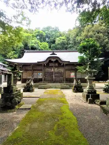 妻山神社の本殿