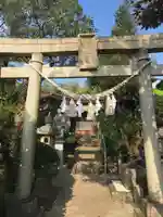 横浜御嶽神社の鳥居