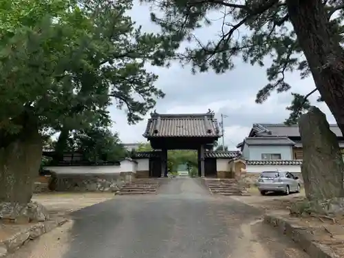 安楽寺の山門