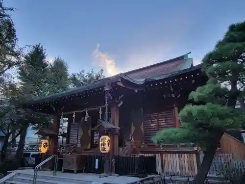 鎧神社の本殿・本堂