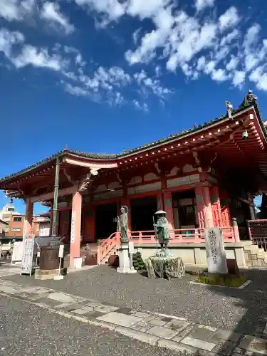 津観音の{uncategorized: "未分類", other: "その他", undefined: "問題あり", building: "その他建物", grave: "お墓", sacred_gate: "鳥居", guardian: "狛犬", statue: "像", buddha: "仏像", history: "歴史", nature: "自然", garden: "庭園", animal: "動物", pagoda: "塔", temizu: "手水舎", mountain_gate: "山門・神門", sanctuary: "本殿・本堂", subordinate: "末社・摂社", art: "芸術", scenery: "景色", jizo: "地蔵", ema: "絵馬", goshuin: "御朱印", omikuji: "おみくじ", items: "授与品その他", amulet: "お守り", goshuincho: "御朱印帳", eats: "食事", festival: "お祭り", votive_dance: "神楽", shichigosan: "七五三参", wedding: "結婚式", experience: "体験その他", initially: "初詣", around: "周辺", anti_infection: "感染症対策"}
