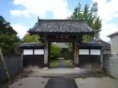 天心寺の山門