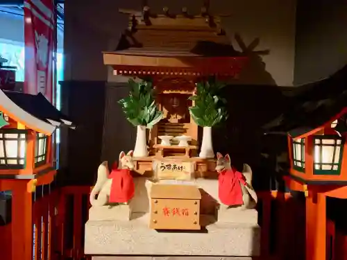 滝見稲荷社の本殿・本堂