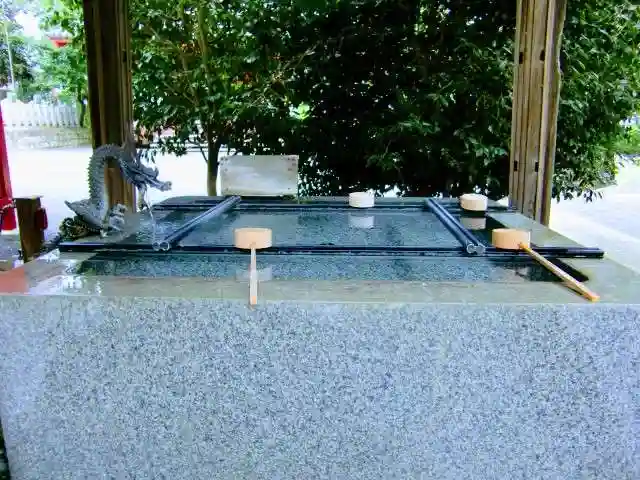 布施弁天 東海寺の手水舎