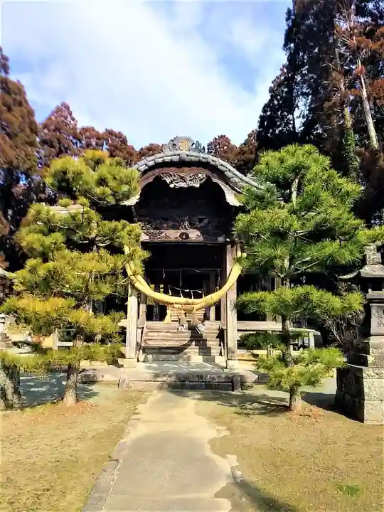 上内八幡宮の本殿・本堂