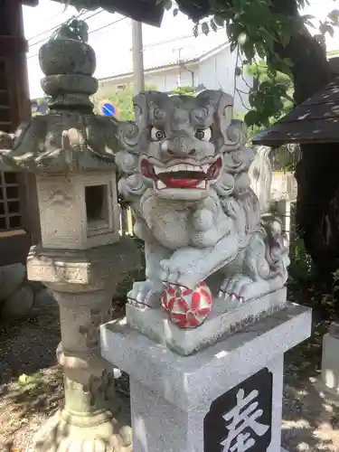 秋葉神社の狛犬