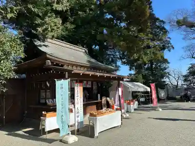 比々多神社の{uncategorized: "未分類", other: "その他", undefined: "問題あり", building: "その他建物", grave: "お墓", sacred_gate: "鳥居", guardian: "狛犬", statue: "像", buddha: "仏像", history: "歴史", nature: "自然", garden: "庭園", animal: "動物", pagoda: "塔", temizu: "手水舎", mountain_gate: "山門・神門", sanctuary: "本殿・本堂", subordinate: "末社・摂社", art: "芸術", scenery: "景色", jizo: "地蔵", ema: "絵馬", goshuin: "御朱印", omikuji: "おみくじ", items: "授与品その他", amulet: "お守り", goshuincho: "御朱印帳", eats: "食事", festival: "お祭り", votive_dance: "神楽", shichigosan: "七五三参", wedding: "結婚式", experience: "体験その他", initially: "初詣", around: "周辺", anti_infection: "感染症対策"}