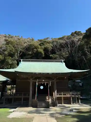 洲崎神社の{uncategorized: "未分類", other: "その他", undefined: "問題あり", building: "その他建物", grave: "お墓", sacred_gate: "鳥居", guardian: "狛犬", statue: "像", buddha: "仏像", history: "歴史", nature: "自然", garden: "庭園", animal: "動物", pagoda: "塔", temizu: "手水舎", mountain_gate: "山門・神門", sanctuary: "本殿・本堂", subordinate: "末社・摂社", art: "芸術", scenery: "景色", jizo: "地蔵", ema: "絵馬", goshuin: "御朱印", omikuji: "おみくじ", items: "授与品その他", amulet: "お守り", goshuincho: "御朱印帳", eats: "食事", festival: "お祭り", votive_dance: "神楽", shichigosan: "七五三参", wedding: "結婚式", experience: "体験その他", initially: "初詣", around: "周辺", anti_infection: "感染症対策"}