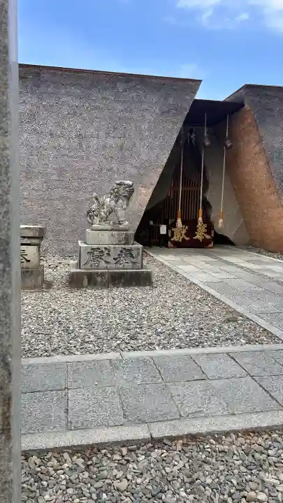鳥飼八幡宮の{uncategorized: "未分類", other: "その他", undefined: "問題あり", building: "その他建物", grave: "お墓", sacred_gate: "鳥居", guardian: "狛犬", statue: "像", buddha: "仏像", history: "歴史", nature: "自然", garden: "庭園", animal: "動物", pagoda: "塔", temizu: "手水舎", mountain_gate: "山門・神門", sanctuary: "本殿・本堂", subordinate: "末社・摂社", art: "芸術", scenery: "景色", jizo: "地蔵", ema: "絵馬", goshuin: "御朱印", omikuji: "おみくじ", items: "授与品その他", amulet: "お守り", goshuincho: "御朱印帳", eats: "食事", festival: "お祭り", votive_dance: "神楽", shichigosan: "七五三参", wedding: "結婚式", experience: "体験その他", initially: "初詣", around: "周辺", anti_infection: "感染症対策"}